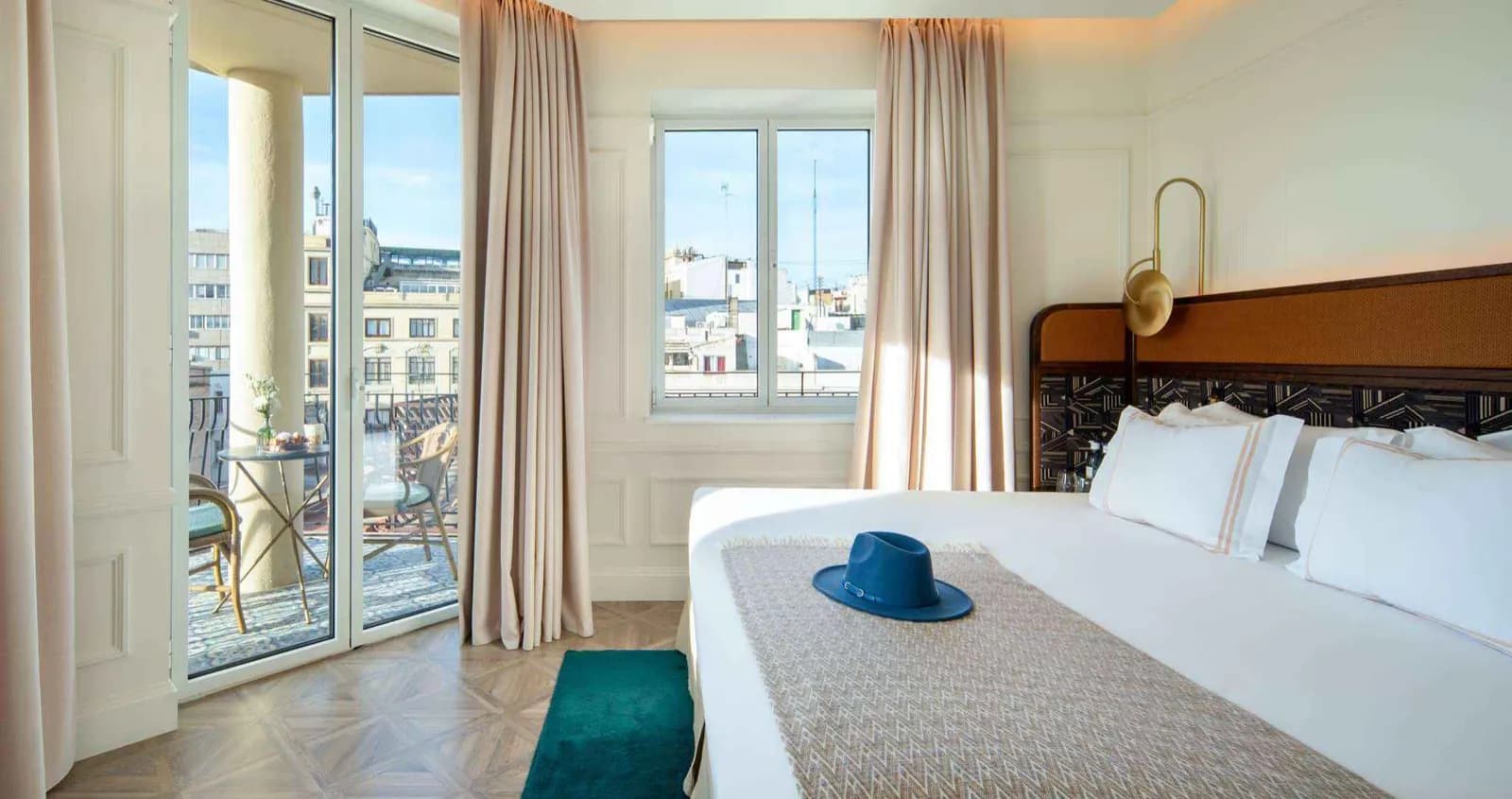 Room with a balcony and a view over Valencia, Only YOU Hotel Valencia