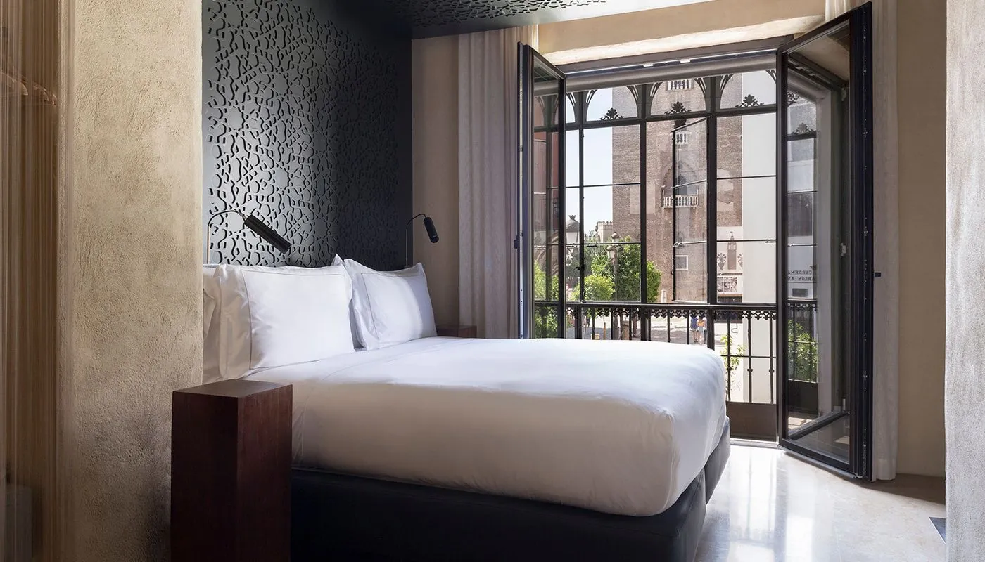 Grand deluxe room with view of Seville Cathedral at EME Catedral Hotel