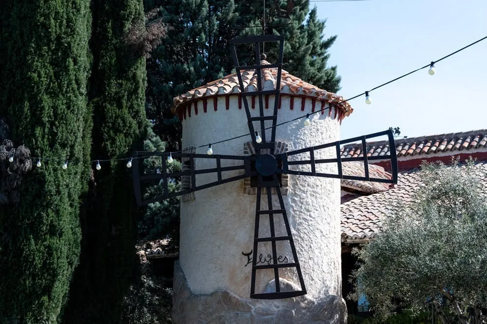 Windmill and gardens of Finca Feligrés