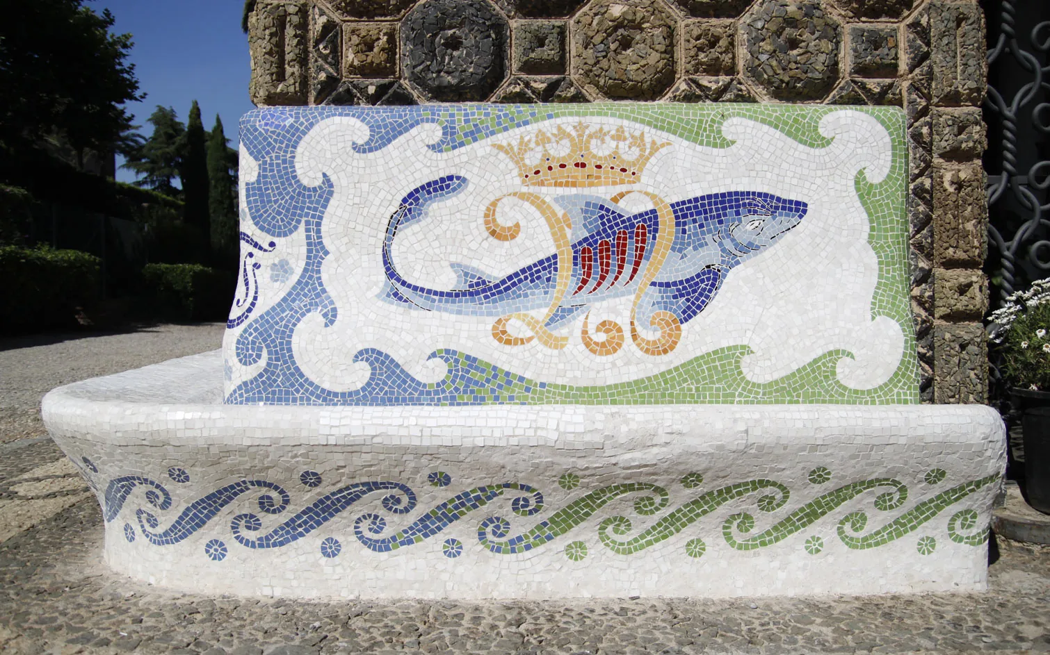 Detail of the mosaics at Bellesguard Tower